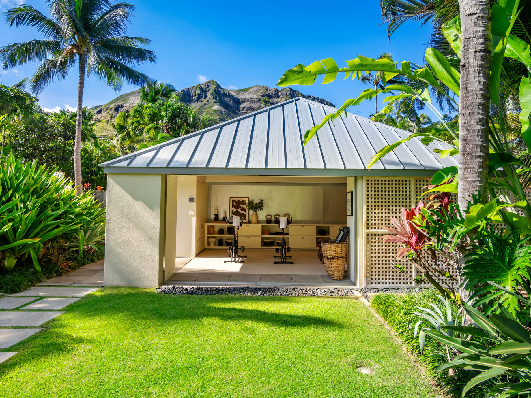 The Mokulua Estate – 1240 Mokulua Dr, Kailua, HI, USA – 31