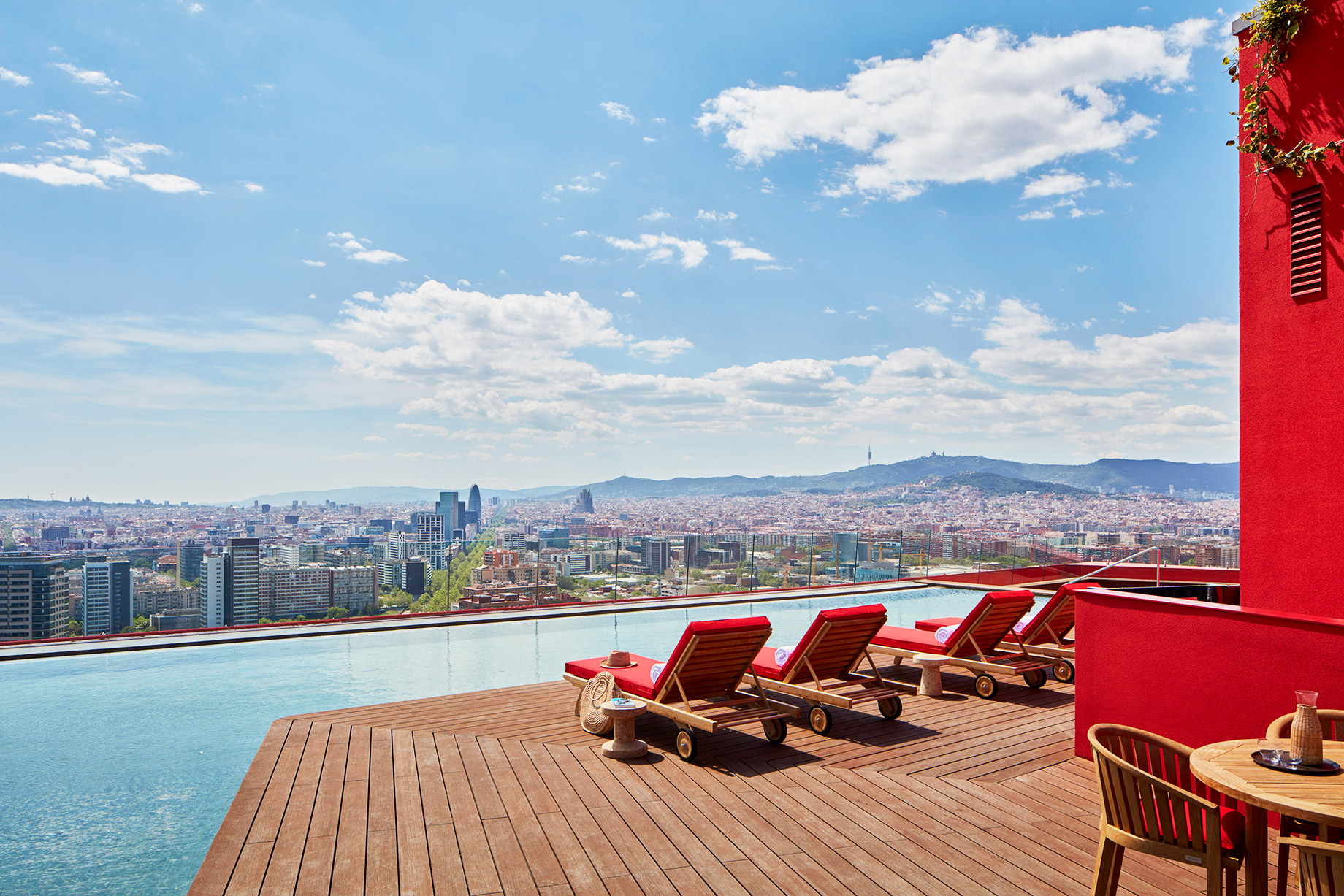 Antares Barcelona - Landmark Luxury Seaside Apartments in Diagonal Mar on the Catalan Coast in Spain