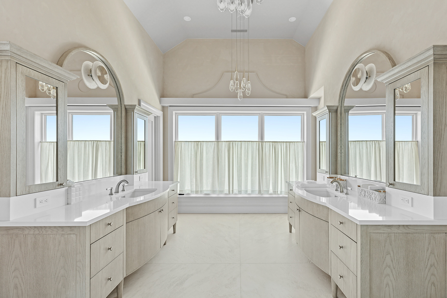 34 Westbridge Road, Westhampton Beach, NY, USA – 35