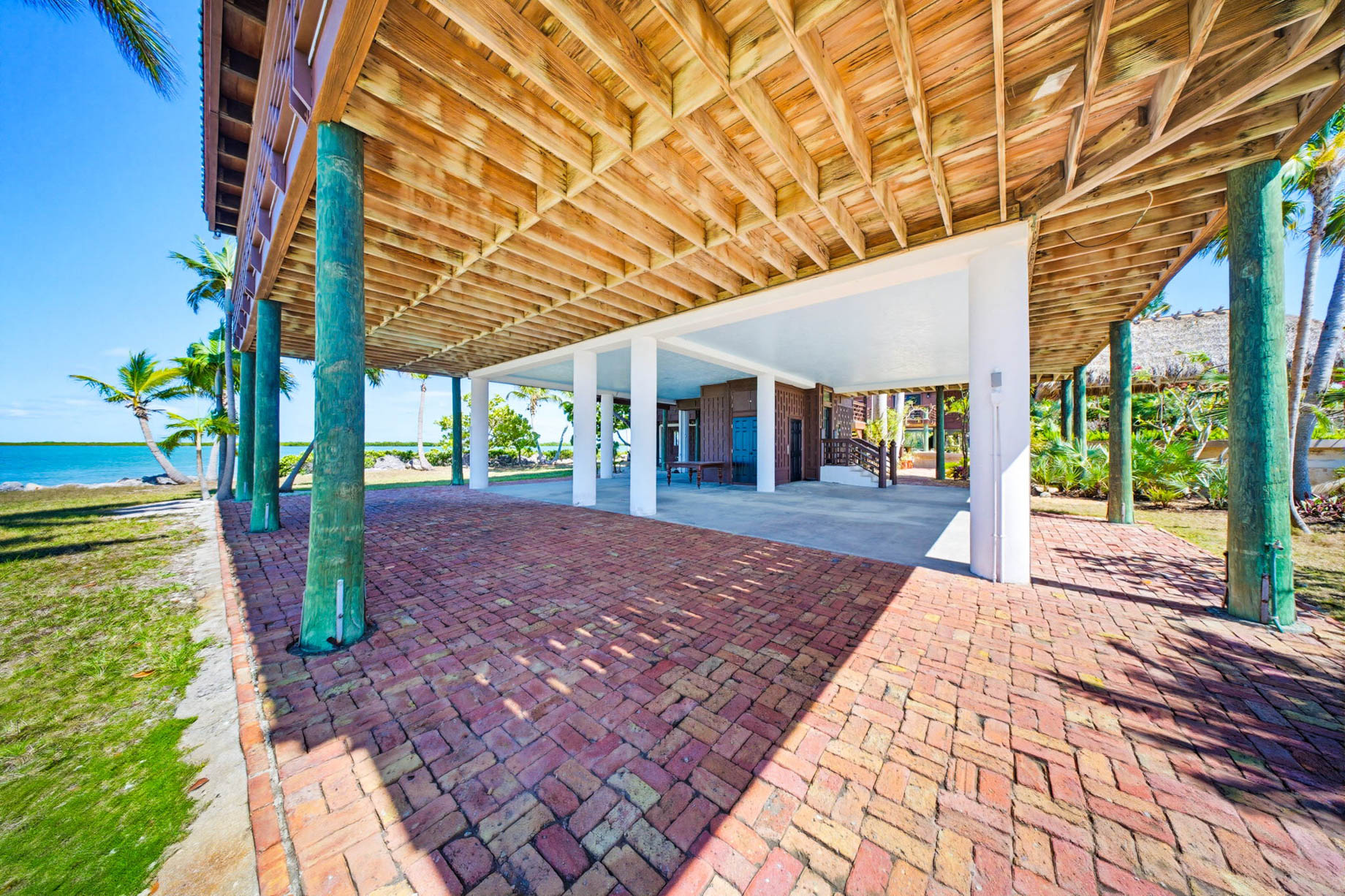 87 Cannon Royal Dr, Shark Key, FL, USA – 84