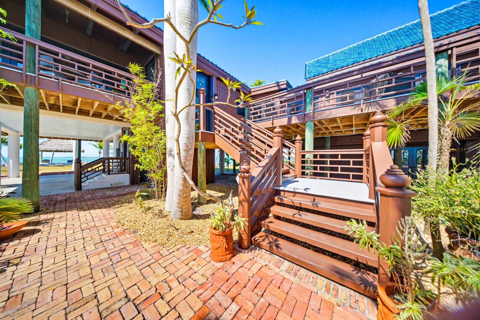 87 Cannon Royal Dr, Shark Key, FL, USA – 86