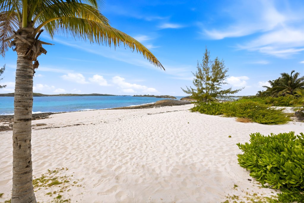 Coconut Grove Estate - Elbow Cay, Abaco, Bahamas - 34