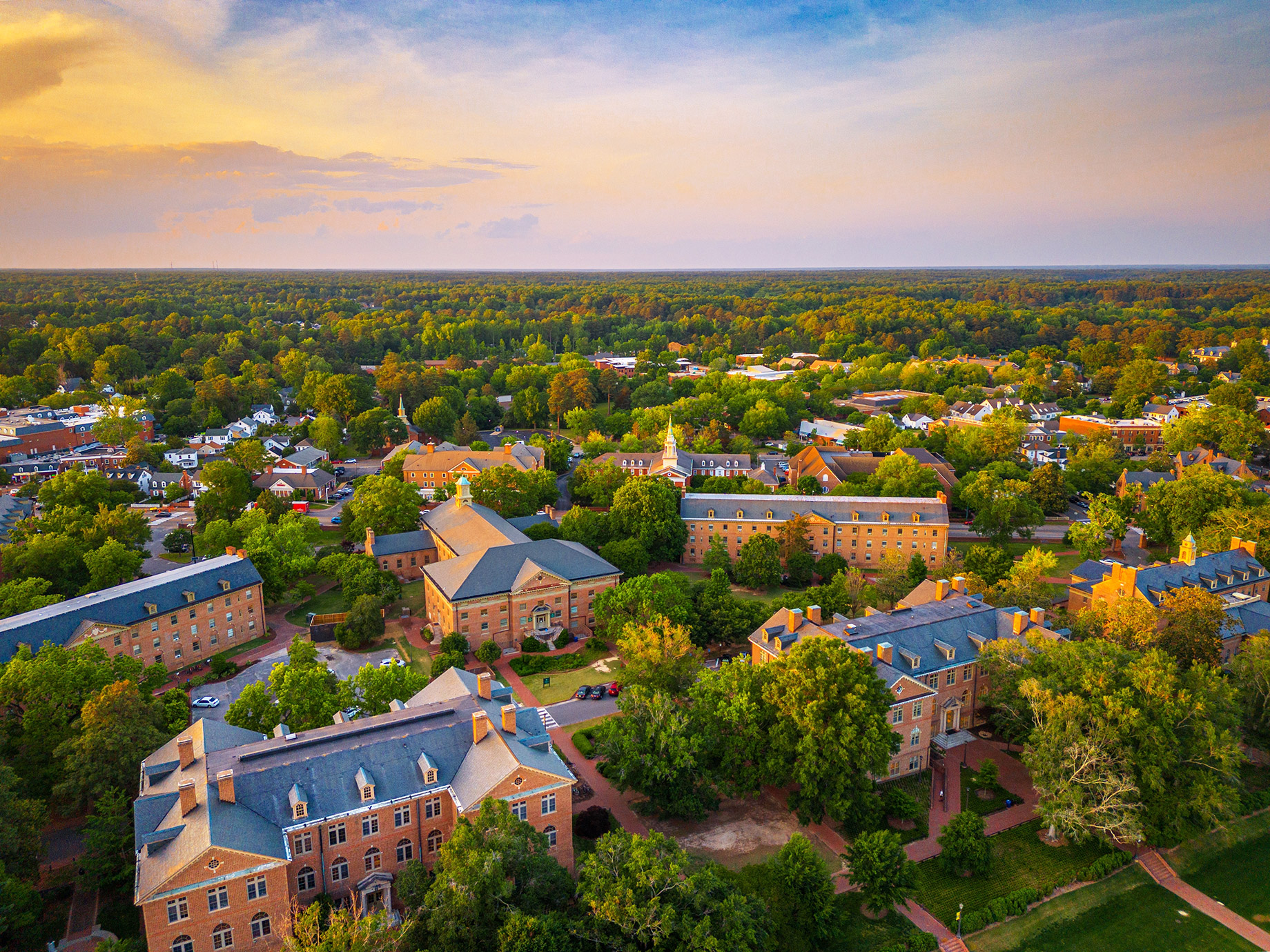 Downtown Williamsburg, Virginia, USA at Dusk