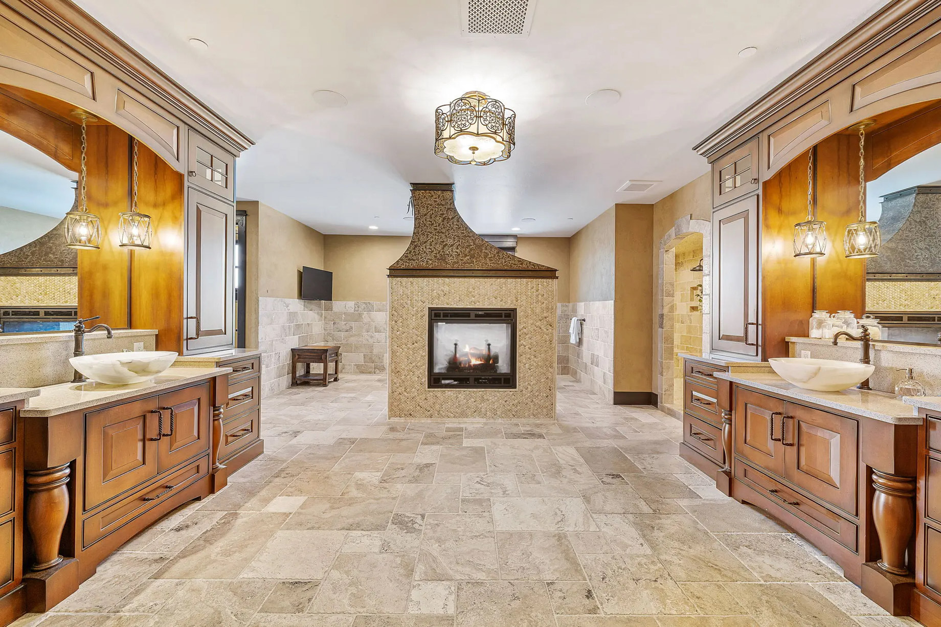 Montana Chateau Estate – 5650 Canyonwoods Dr, Billings, MT, USA – 56