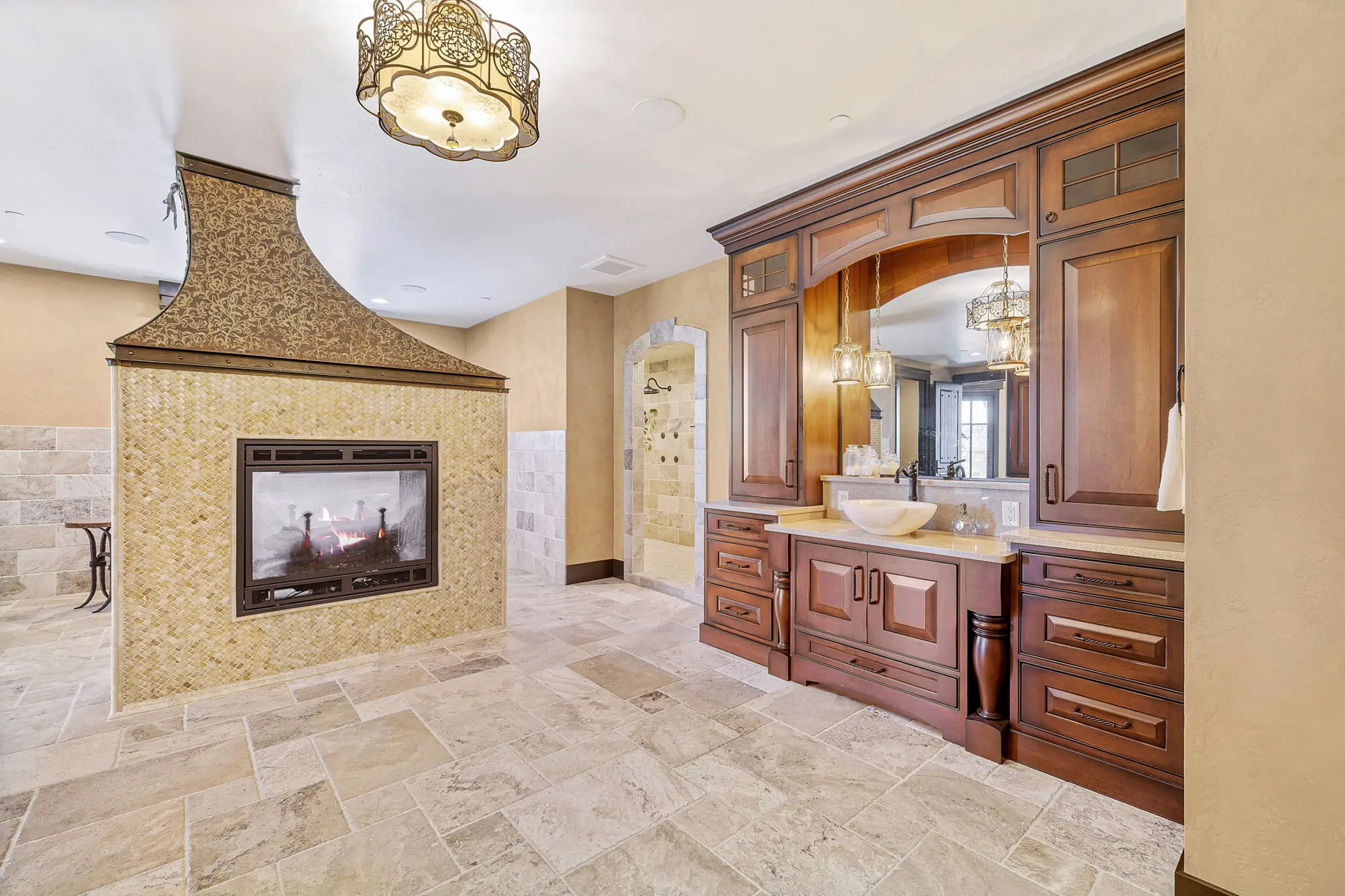 Montana Chateau Estate – 5650 Canyonwoods Dr, Billings, MT, USA – 59