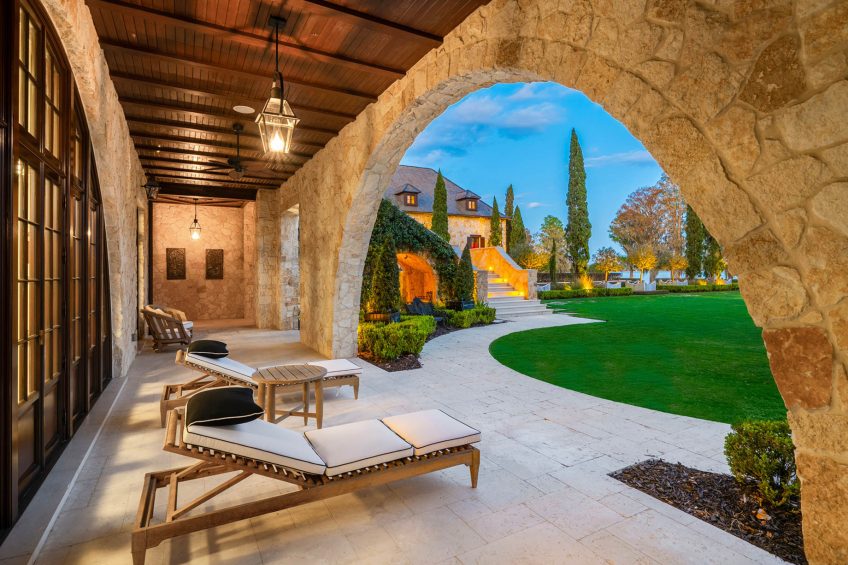 The Oaks Estate - 12321 Fort King Highway, Tampa, FL, USA - 65