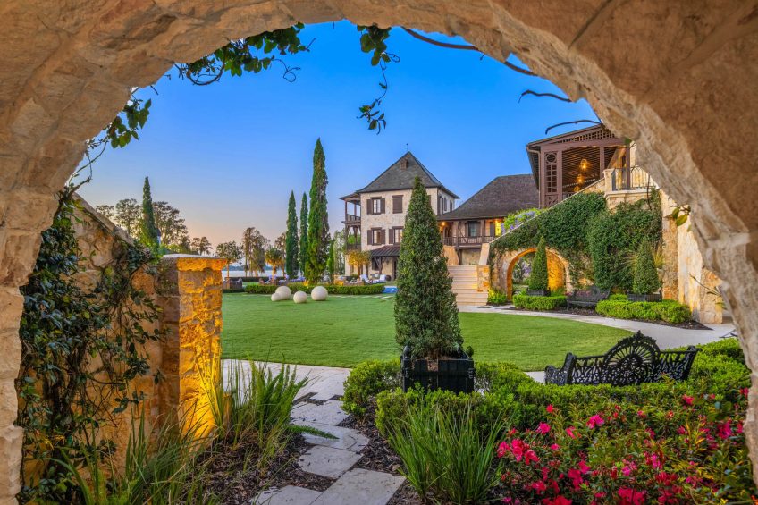 The Oaks Estate - 12321 Fort King Highway, Tampa, FL, USA - 95