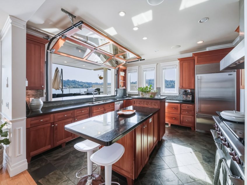 648 Alderside Road, Port Moody, BC, Canada - 32