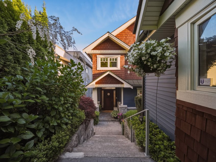 648 Alderside Road, Port Moody, BC, Canada - 8
