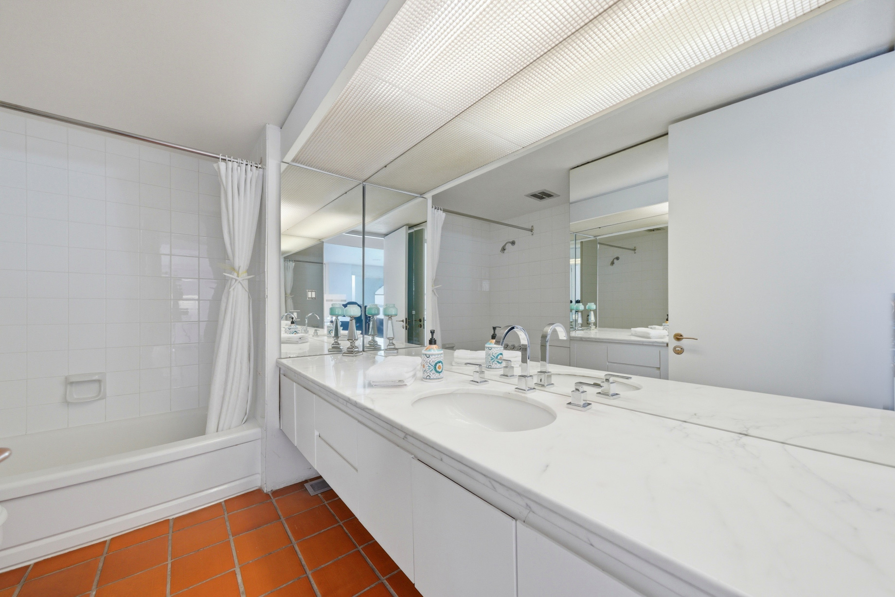 The Laxton Estate – 5210 Marine Drive, West Vancouver, BC, Canada – 52