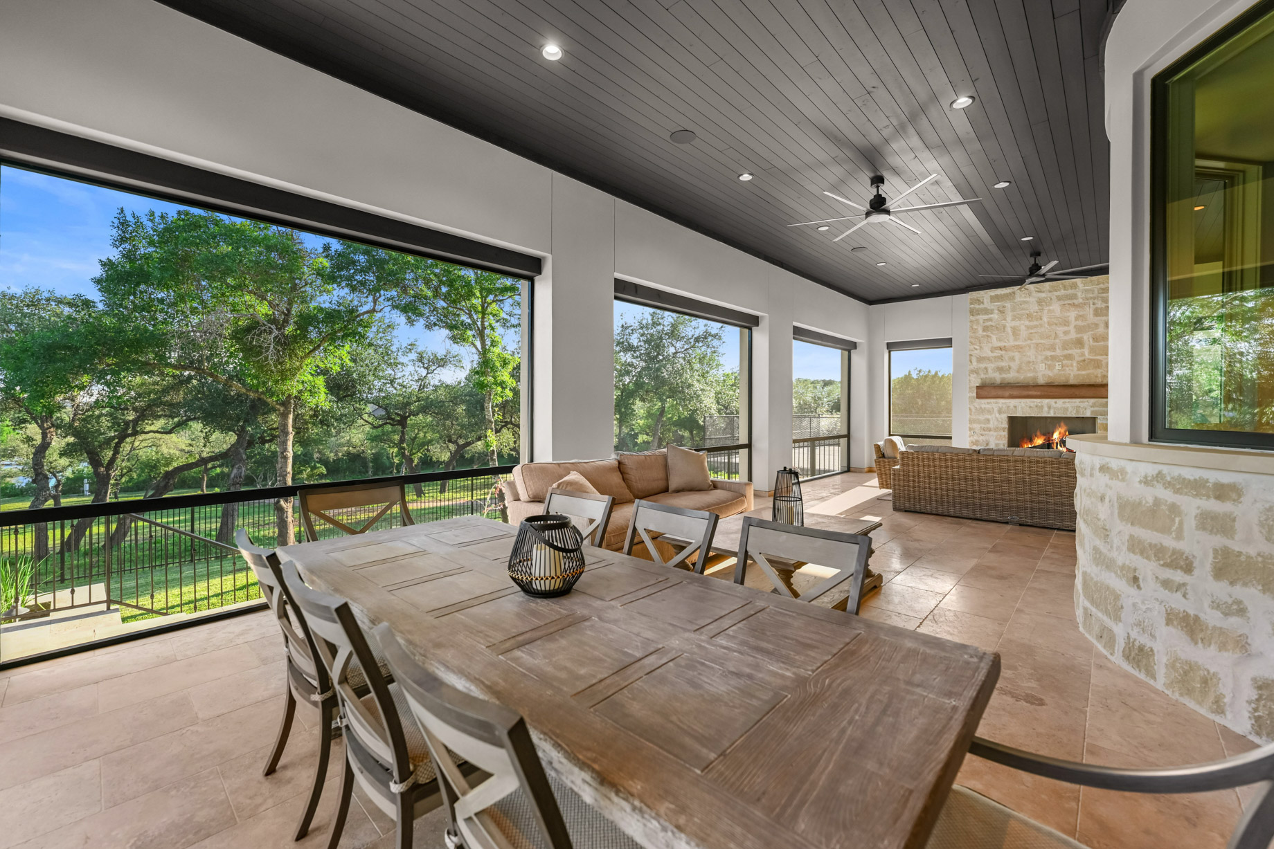 Villa Sul Lago – 15201 Fm 2769, Volente, TX, USA – 75