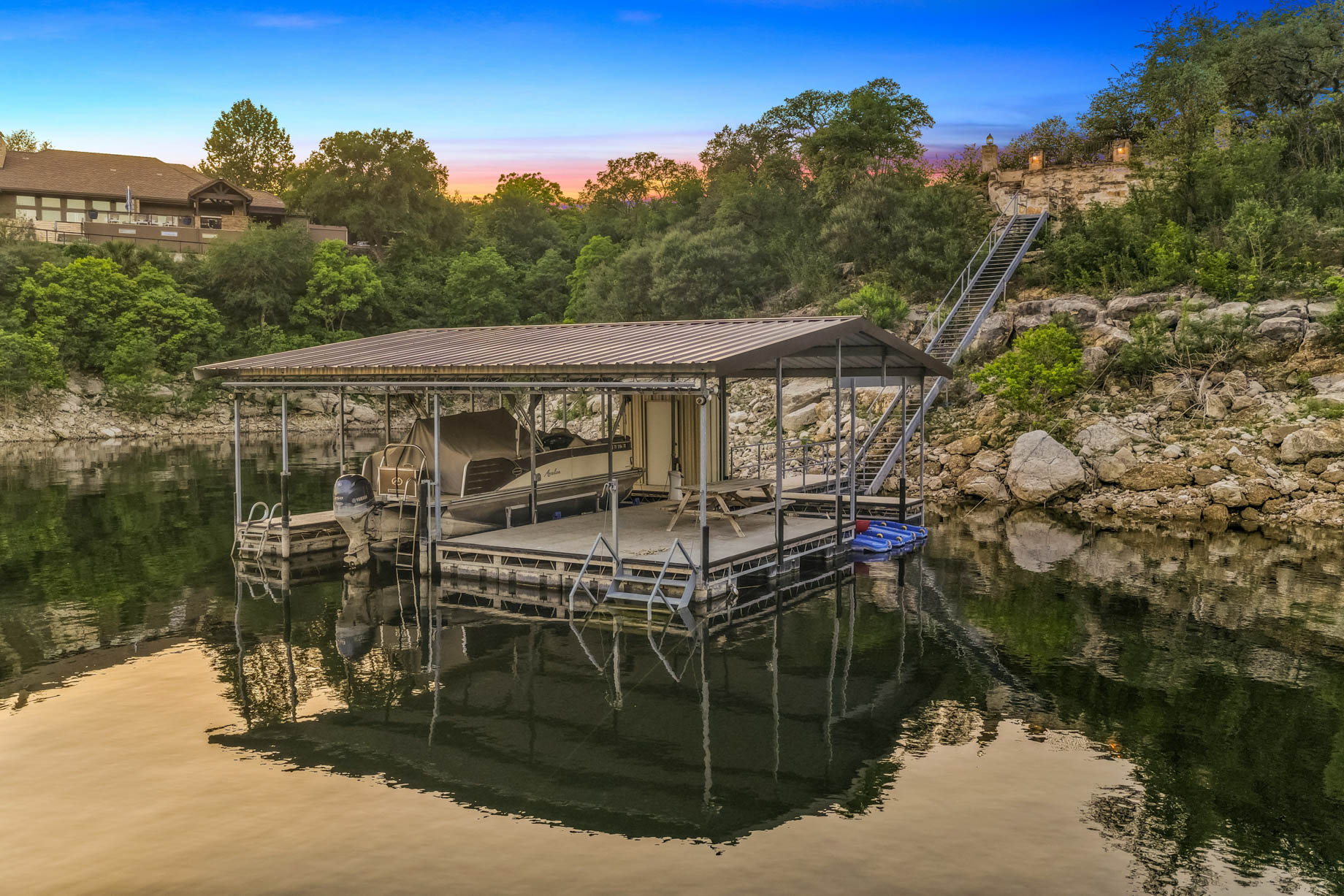 Villa Sul Lago – 15201 Fm 2769, Volente, TX, USA – 96