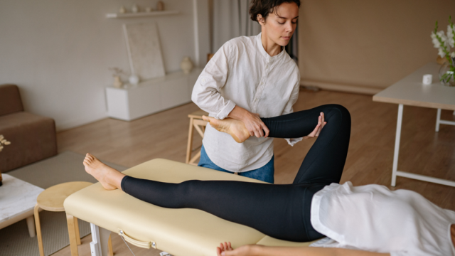 Heat Therapy vs. Air Compression: Which Recovery Method Fits Your Needs?