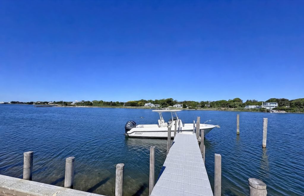 11 Pine Tree Lane, Westhampton, NY, USA - 8 11 Pine Tree Lane, Westhampton, NY, USA - 8