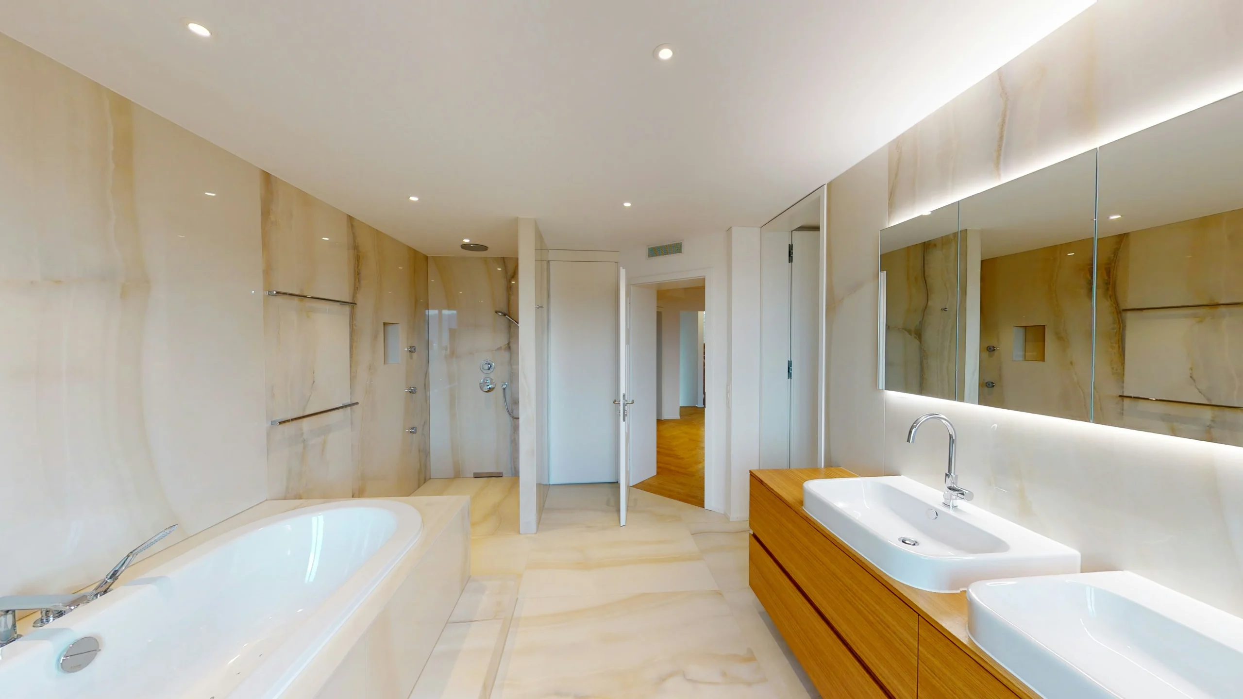 The Practical Features That Make a Luxury Bathroom More Enjoyable