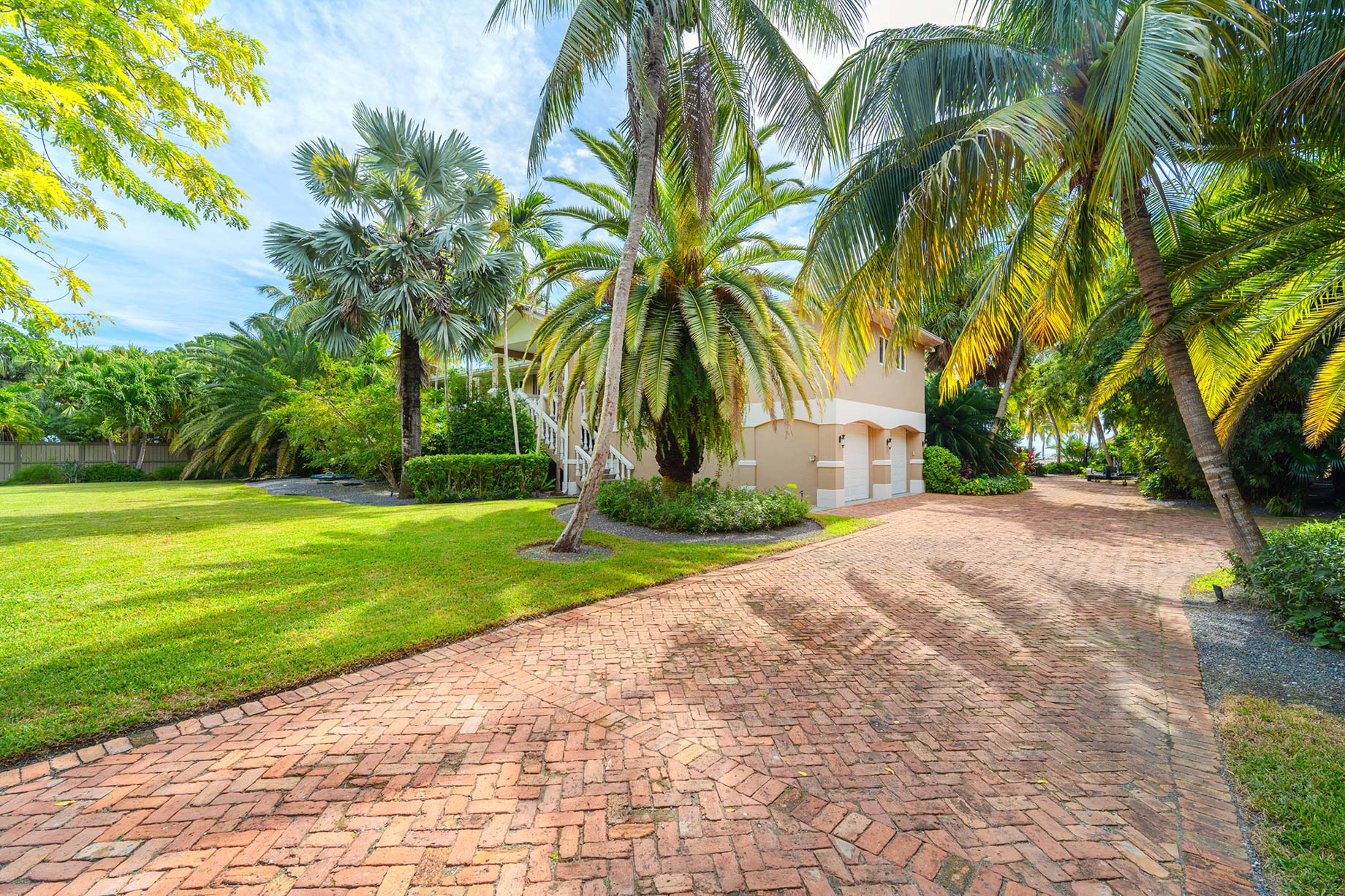 Blue Water Lagoon Estate – 16750 Old State Rd 4a, Sugarloaf Key, FL, USA – 31