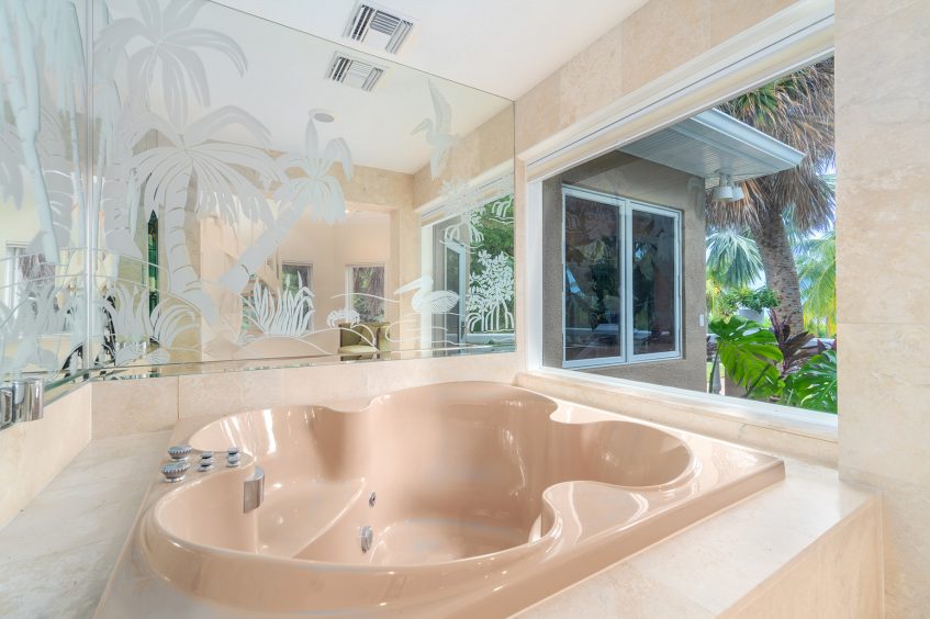 Blue Water Lagoon Estate - 16750 Old State Rd 4a, Sugarloaf Key, FL, USA - 52