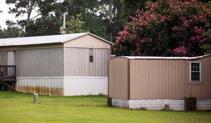 Should You Fix Up an Old Mobile Home Before Selling It in Wake Forest, NC?